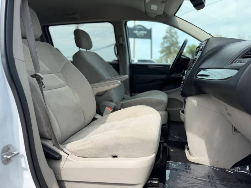 2015 Dodge Grand Caravan SE