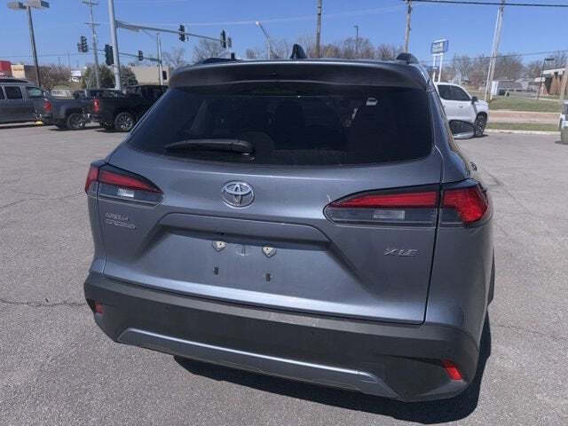2025 Toyota Corolla Cross XLE