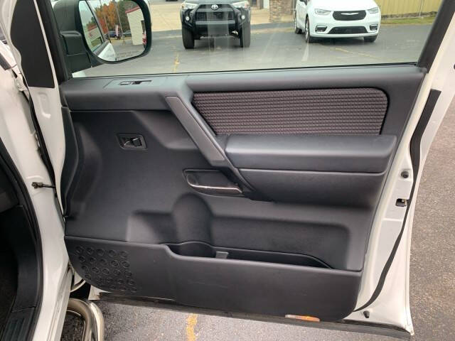 2010 Nissan Titan SE