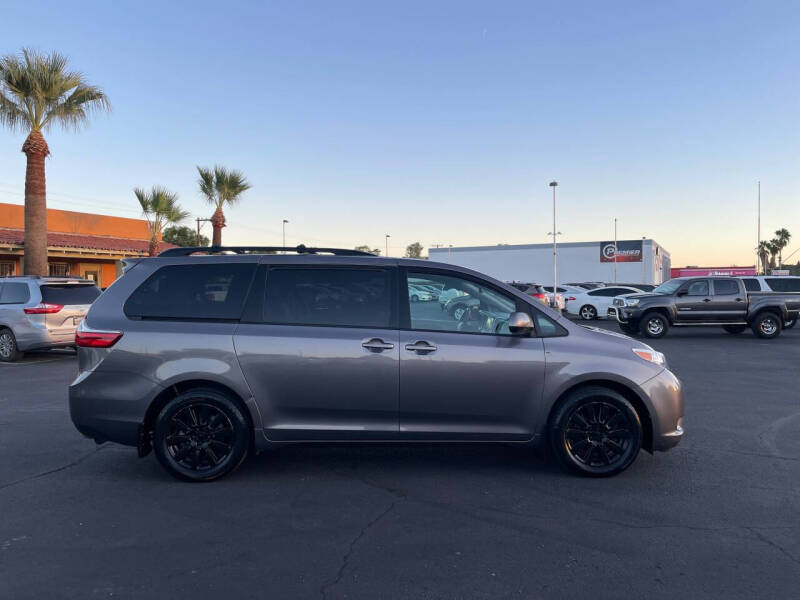 2015 Toyota Sienna LE 7-Passenger