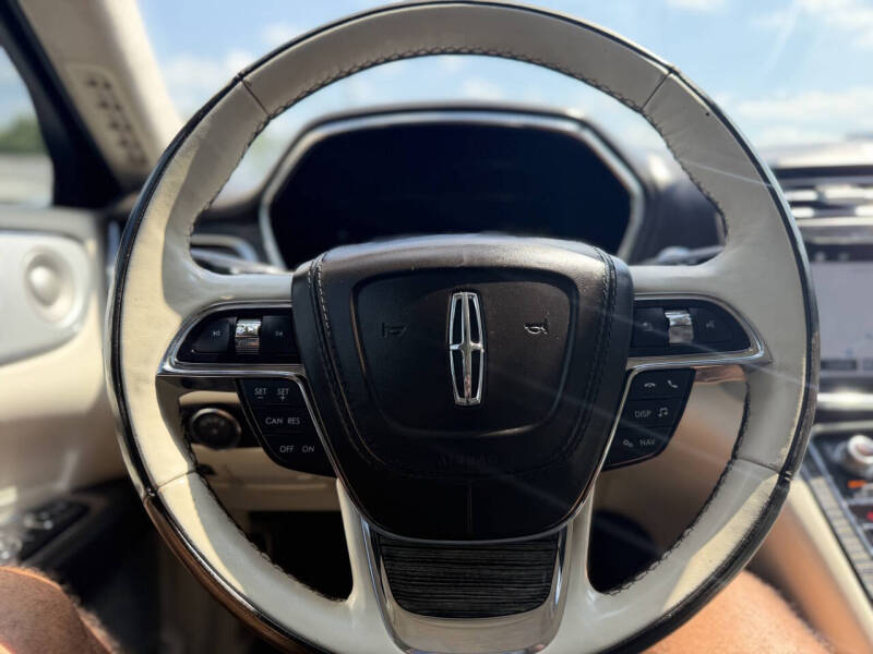 2017 Lincoln Continental Black Label