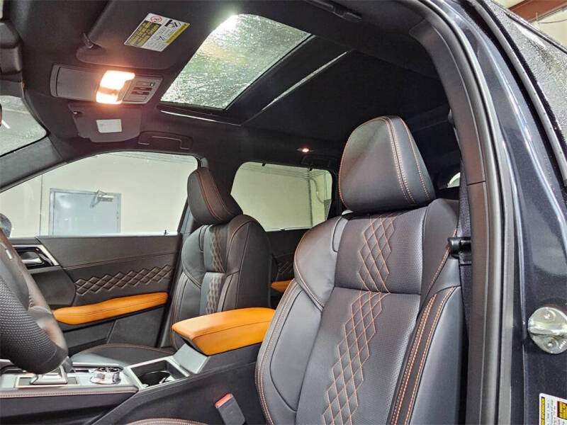 2025 Mitsubishi Outlander PHEV