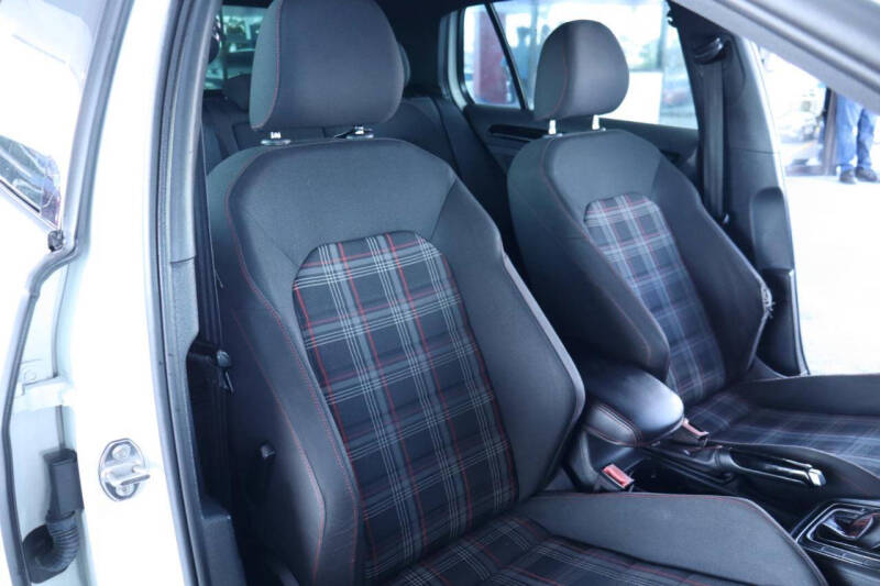 2017 Volkswagen Golf GTI S