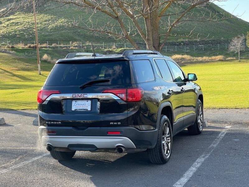 2017 GMC Acadia SLT-1