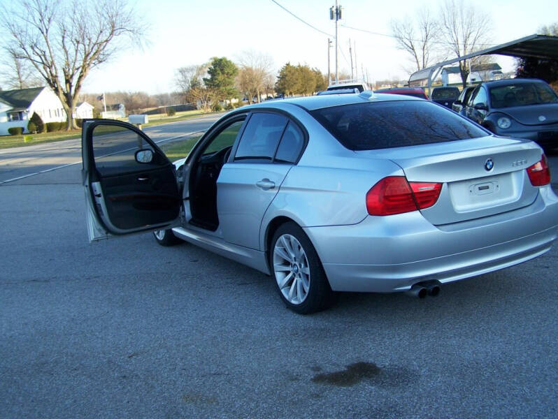 2011 BMW 3 Series 328i photo 10