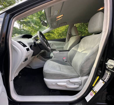 2013 Toyota Prius v Three