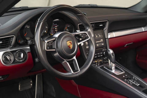 2019 Porsche 911 Carrera