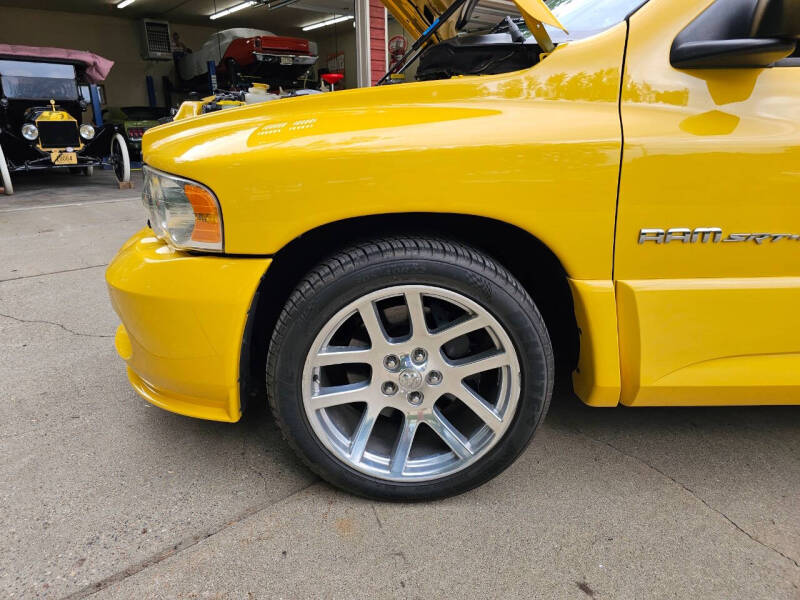 2005 Dodge Ram 1500 SRT-10