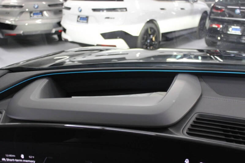 2025 Audi SQ6 e-tron quattro Premium Plus