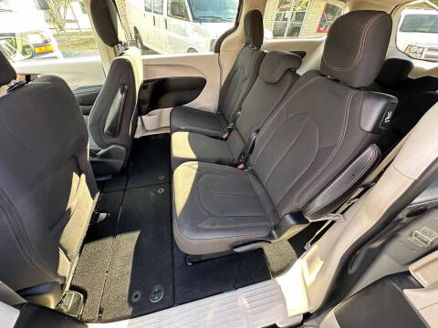 2017 Chrysler Pacifica LX