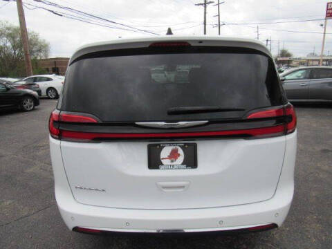 2023 Chrysler Pacifica Touring