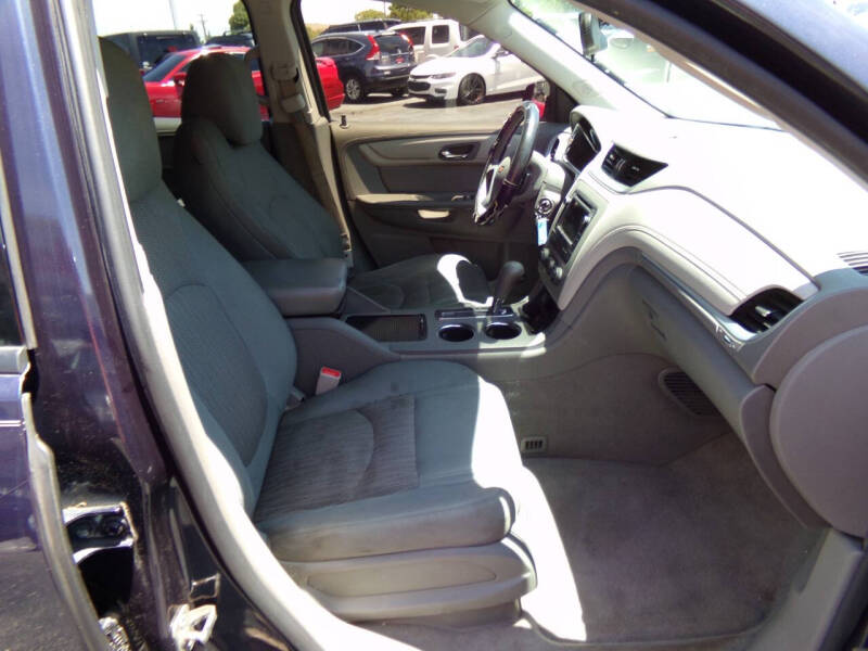 2017 Chevrolet Traverse LS