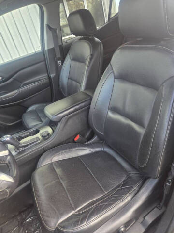 2017 GMC Acadia SLT-1