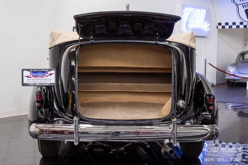 1937 Cadillac Series 85