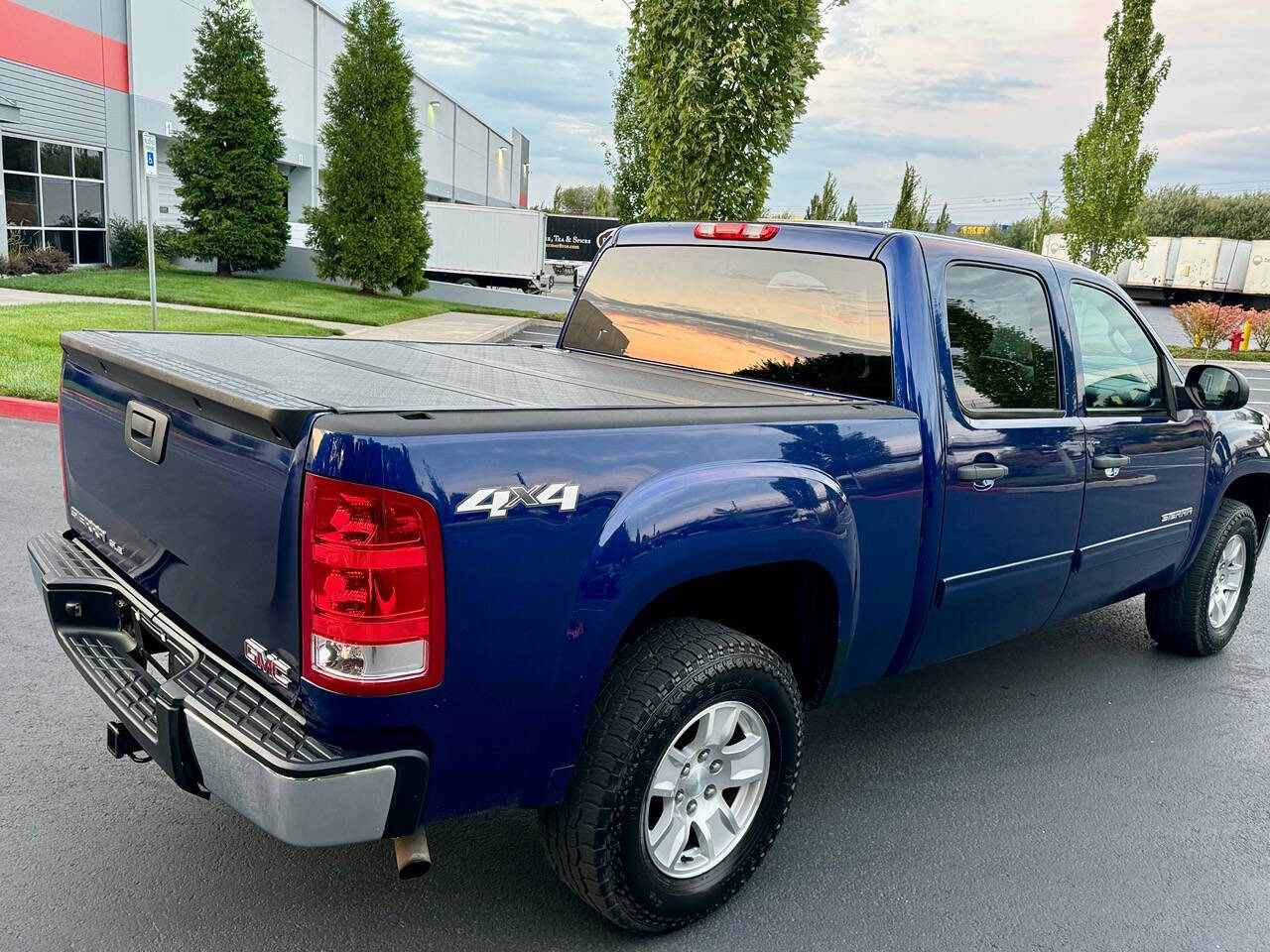 2013 GMC Sierra 1500 for sale at MISHA MASTER MOTORZ LLC in Portland, OR