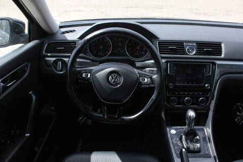 2016 Volkswagen Passat