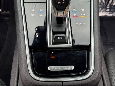 2022 Porsche Panamera