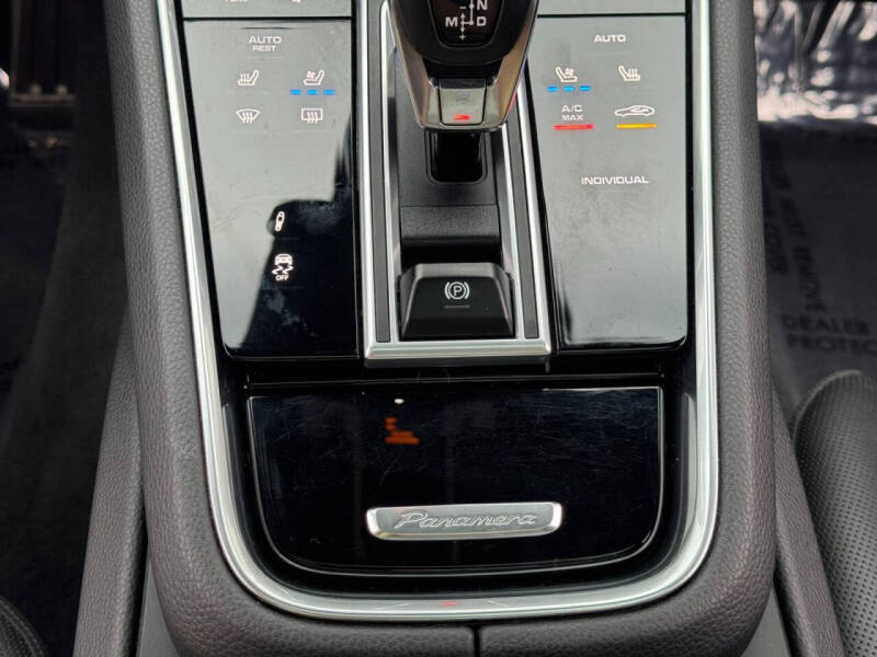 2022 Porsche Panamera