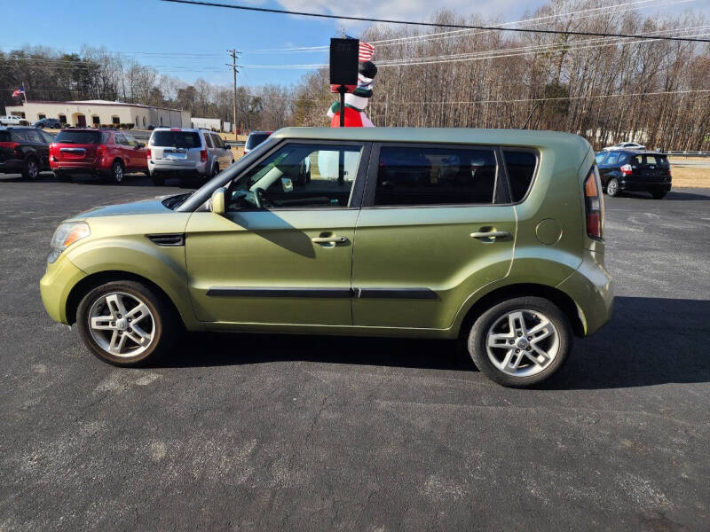 2011 Kia Soul +