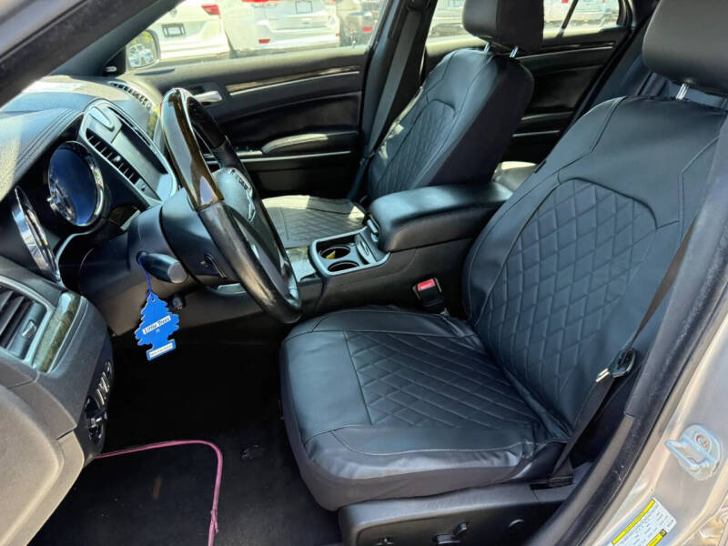 2013 Chrysler 300 C