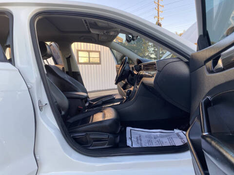 2020 Volkswagen Passat R-Line