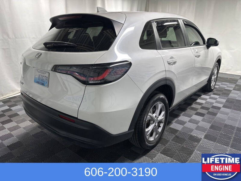 2025 Honda HR-V LX