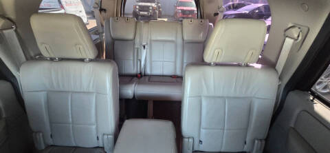 2011 Lincoln Navigator L