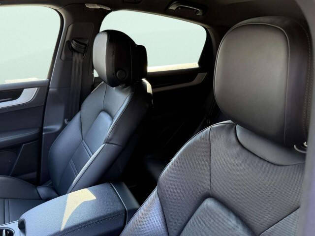 2024 Porsche Cayenne Coupe