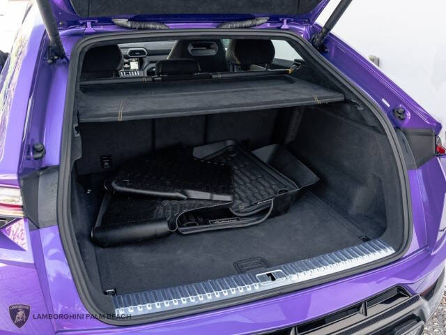 2023 Lamborghini Urus Performante