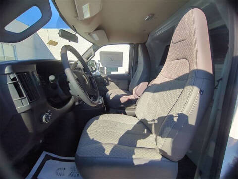 2024 Chevrolet Express 2500