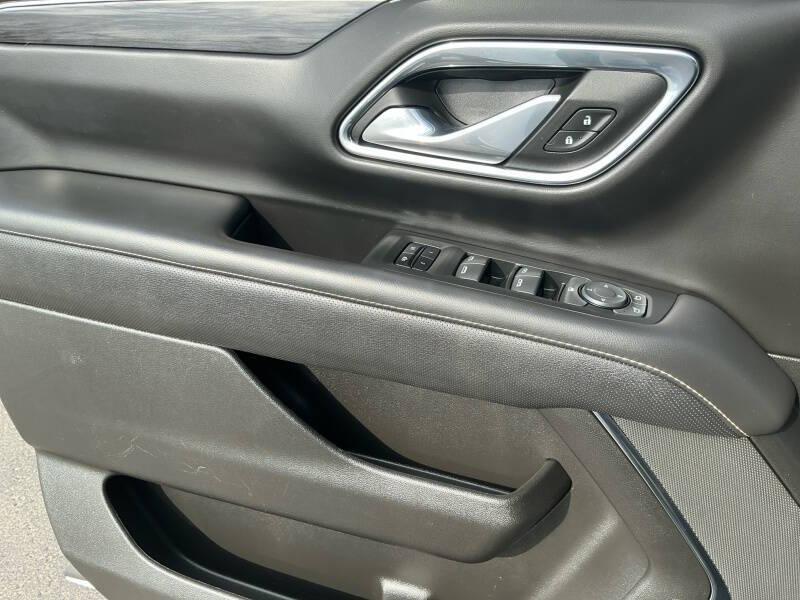 2023 GMC Yukon XL SLT