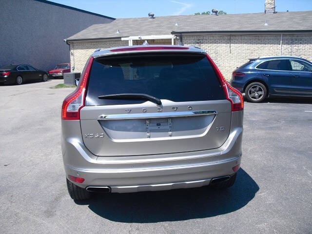 2016 Volvo XC60 T5 Drive-E Premier