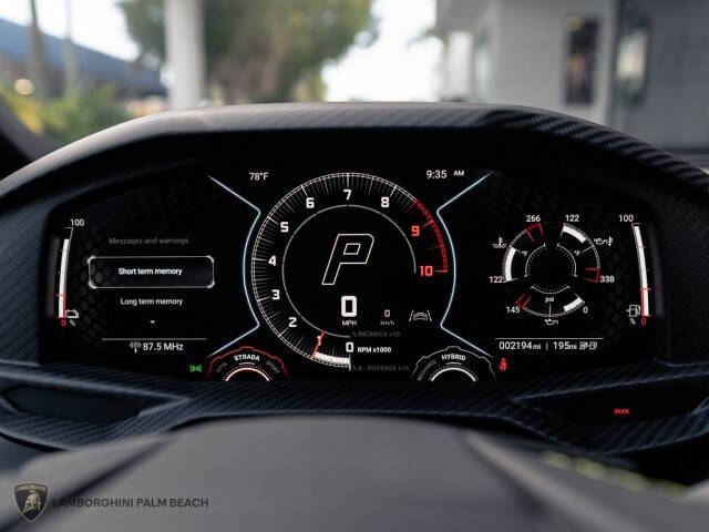 2024 Lamborghini Revuelto