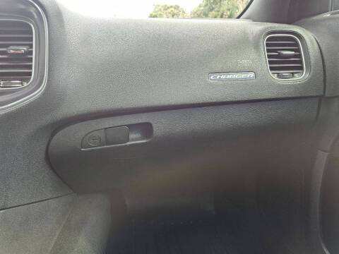 2015 Dodge Charger SE