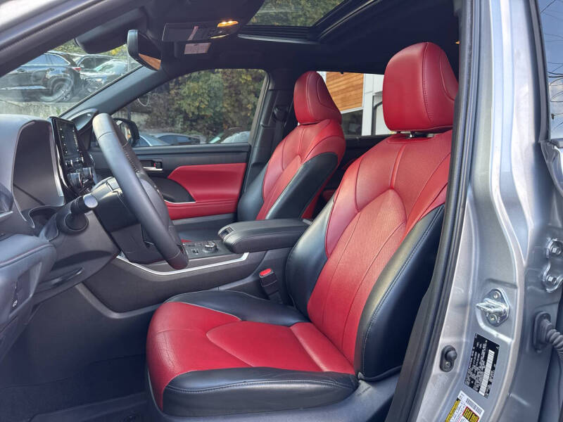 2022 Toyota Highlander XSE