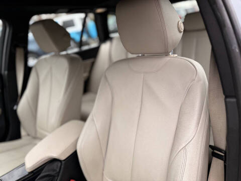 2017 BMW 3 Series 330i xDrive