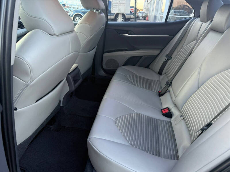 2019 Toyota Camry SE