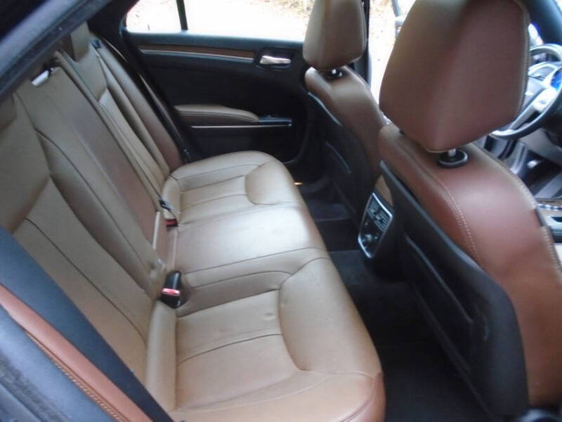 2013 Chrysler 300 C John Varvatos Luxury Edition