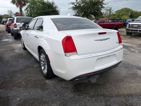 2016 Chrysler 300 C