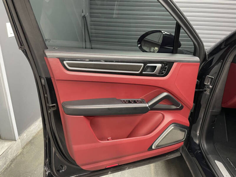 2021 Porsche Cayenne Coupe