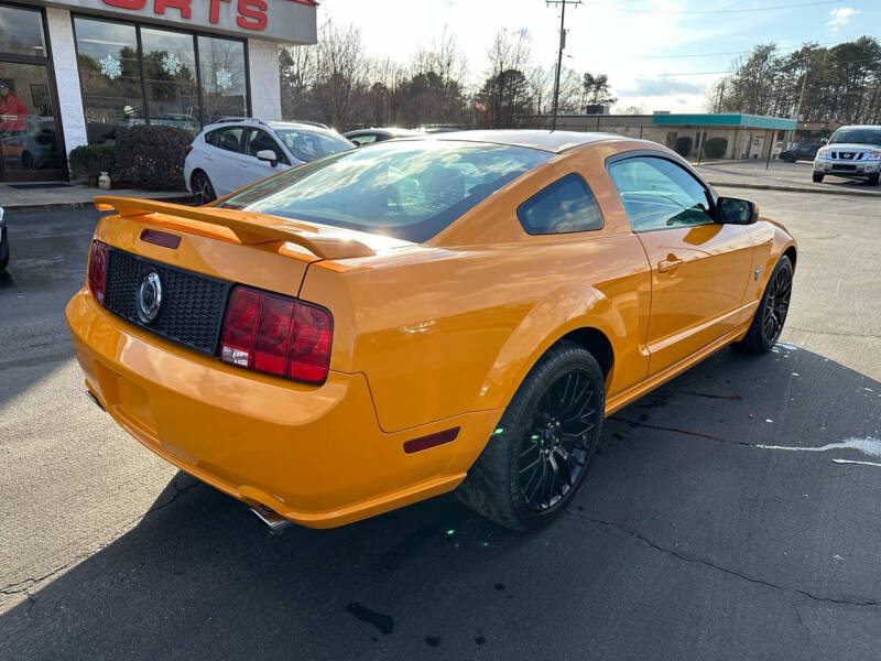 2009 Ford Mustang GT Deluxe photo 5