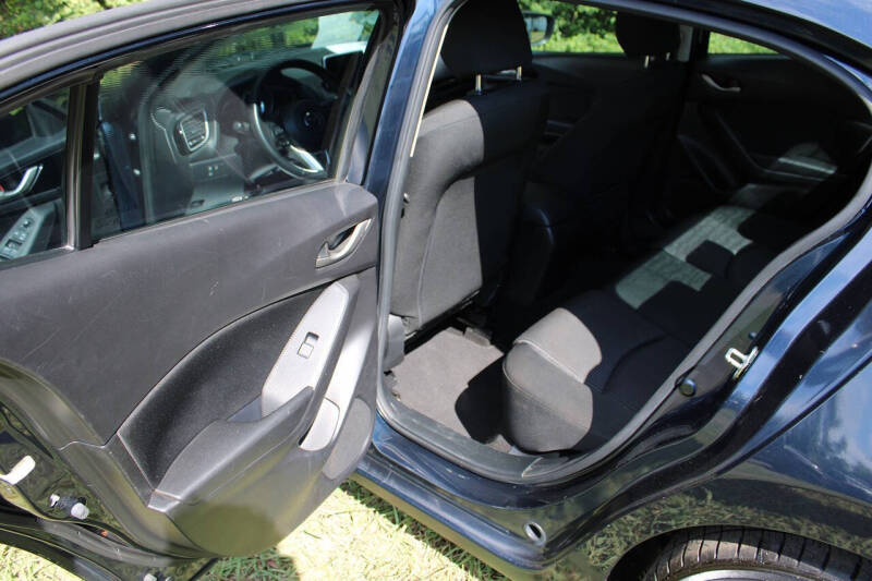 2016 Mazda MAZDA3 i Touring