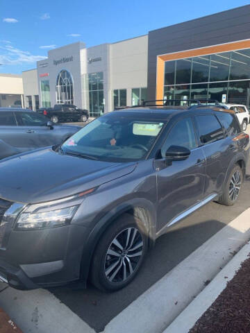 2024 Nissan Pathfinder Platinum