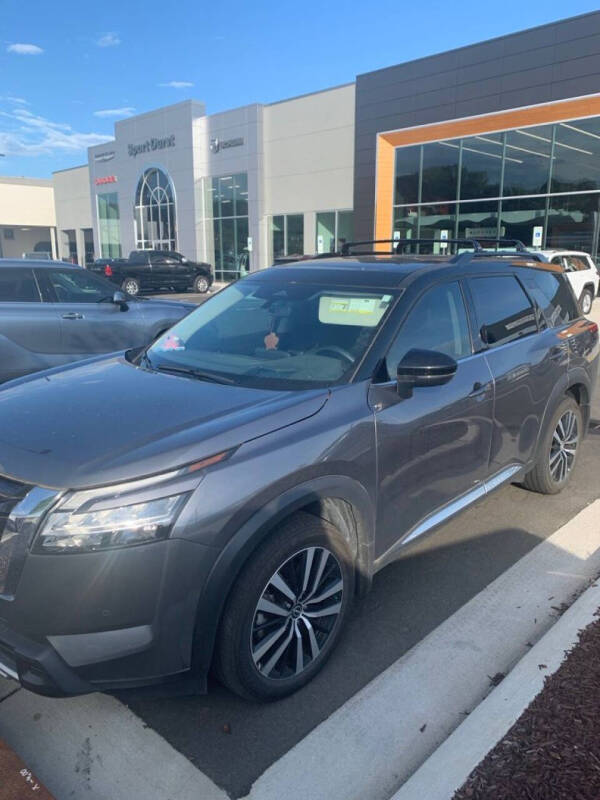 2024 Nissan Pathfinder Platinum