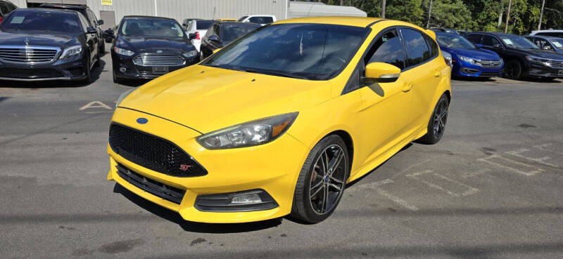 2017 Ford Focus ST's photo