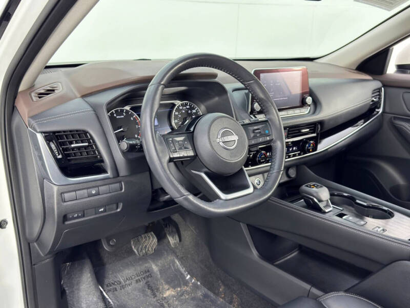 2022 Nissan Rogue SL