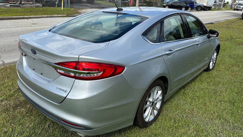 2018 Ford Fusion Hybrid SE