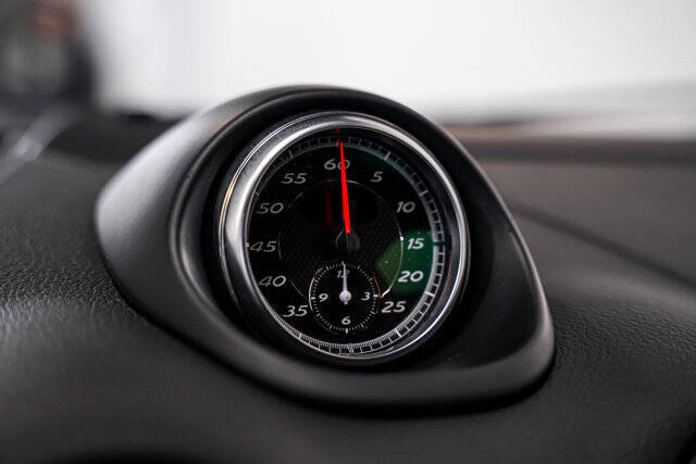 2012 Porsche Cayman R