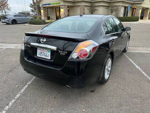 2012 Nissan Altima 3.5 SR