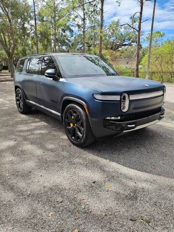 2023 Rivian R1S